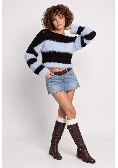 Neden Tekstil Kadın Premium Sakallı İplik Detaylı Çizgili Crop Triko Kazak - Siyah-mavi Neden Tekstil Kadın Premium Sakallı İplik Detaylı Çizgili Crop Triko Kazak - Siyah-mavi