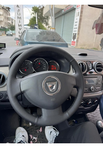 Dacia Stepway  Kaplama Deri Direksiyon Kılıfı Siyah