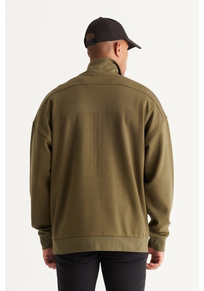 AC&Co / Altınyıldız Classics Erkek Hakı Oversize Bol Kesim Bato Yaka Pamuklu Sweatshirt Haki AC&Co / Altınyıldız Classics Erkek Hakı Oversize Bol Kesim Bato Yaka Pamuklu Sweatshirt Haki