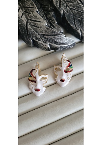 Maske Modelli Kadın Küpe Beyaz