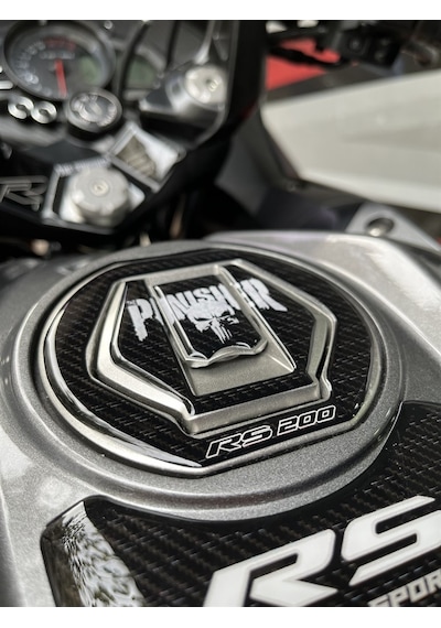 Bajaj Pulsar RS 200 Siyah Karbon Punisher Edition Gidonlu Tank Pad Set