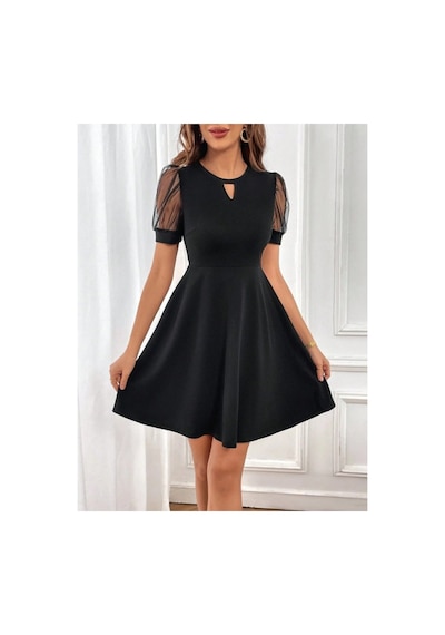 Butik İstanbul Kadın Kısa Tül Kollu Yuvarlak Yaka Damla Detaylı Kısa Ithal Krep Elbise Siyah Butik İstanbul Kadın Kısa Tül Kollu Yuvarlak Yaka Damla Detaylı Kısa Ithal Krep Elbise Siyah