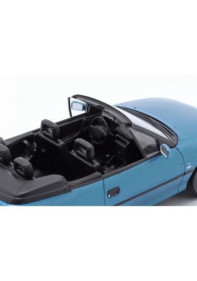 1:24 Whitebox 1994 Opel Astra F Cabrio