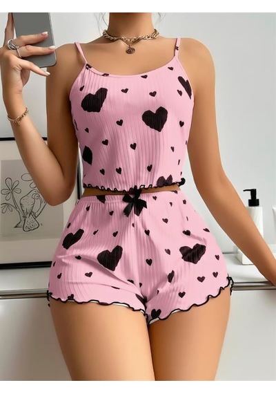 Red Womans Pamuklu Pembe Üstüne Siyah Kalp Desenli Askılı Fitilli Şortlu Pij Red Womans Pamuklu Pembe Üstüne Siyah Kalp Desenli Askılı Fitilli Şortlu Pij