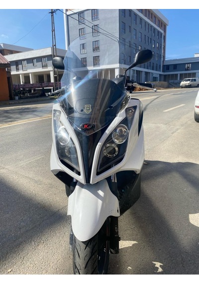 Motocam Kymco Xtown 250 İ Ön Cam 2016-2026 Model 78cm Şeffaf Renkli 4mm Uzun