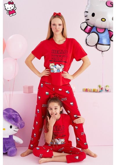 Siyah İnci Lisanslı %100 Pamuk Çok Renkli Bisklet Yaka Pijama Takım Hk017 Kırmızı Siyah İnci Lisanslı %100 Pamuk Çok Renkli Bisklet Yaka Pijama Takım Hk017 Kırmızı
