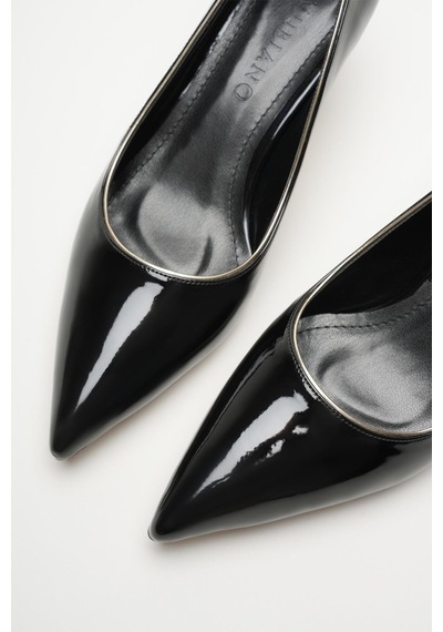 Selene Metal Aksesuar Detaylı Siyah Rugan Sivri Burunlu Alçak İnce Topuklu Stiletto Kadın Topuklu Ayakkabı 5cm Siyah/rugan Selene Metal Aksesuar Detaylı Siyah Rugan Sivri Burunlu Alçak İnce Topuklu Stiletto Kadın Topuklu Ayakkabı 5cm Siyah/rugan
