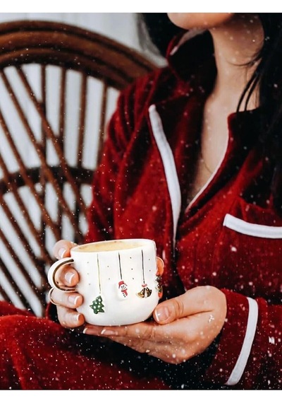 Celine's Wonders Kabartmalı 24 Ayar Altın Dekorlu El Yapımı Kupa 300 Ml Yılbaşı Kupa Christmas Mug Yılbaşı Fincan 1 Adet Beyaz - Çok Renkli