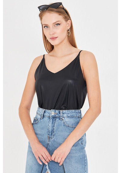 Armonika Kadın Parlak Siyah Keten Görünümlü Askılı Bluz Arm-24y001064