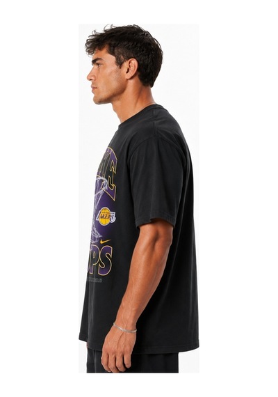 Nike Los Angeles Lakers Courtside Loose Fit Mens Tee Erkek Grafik Baskılı Bol Kesim Tişört Siyah