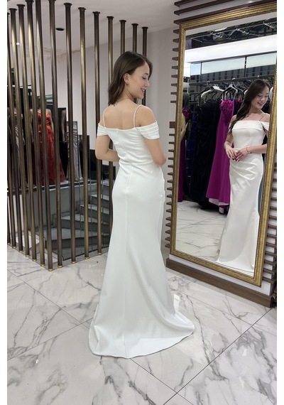 By Saygı Kadın Taşlı İnce Askılı Düşük Kollu Saten Madonna Yaka Astarlı Drapeli Double Balık Elbise-40845 Ekru By Saygı Kadın Taşlı İnce Askılı Düşük Kollu Saten Madonna Yaka Astarlı Drapeli Double Balık Elbise-40845 Ekru