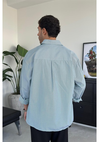 Yeşil İnce Çizgili Yaka Nakış Detay Oversize Gömlek Yeşil Yeşil İnce Çizgili Yaka Nakış Detay Oversize Gömlek Yeşil