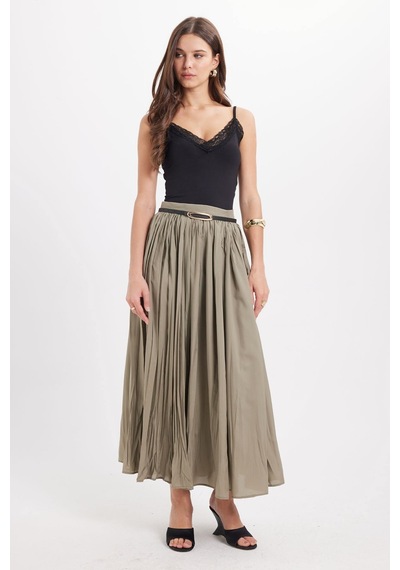 Tudors Kadın Slim Fit Dar Kesim İnce Askılı Dantel Detaylı Likralı Siyah Crop Atlet-50960