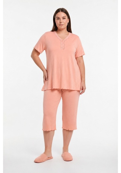 Kompedan Kadın Bambu Önü Düğmeli Yaka Dantelli Büyük Beden Kapri Pijama Takımı Somon 1000-65