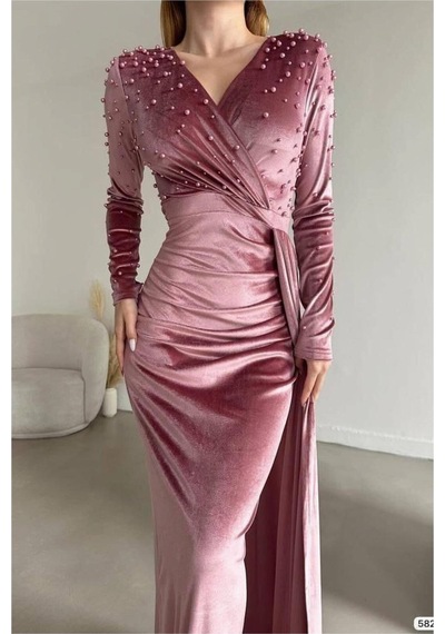 Lior Design Kadın İnce İşçilik Esnek Kadife Kumaş Kruvaze Yaka Kuyruklu Abiye Elbise Gülkurusu Lior Design Kadın İnce İşçilik Esnek Kadife Kumaş Kruvaze Yaka Kuyruklu Abiye Elbise Gülkurusu