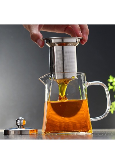 Borosilikat Cam Çelik Süzgeçli Ve Kapaklı Piramit  Demlik 750 ML Şeffaf