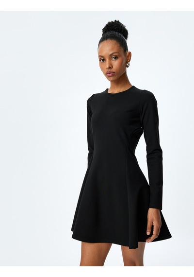 Koton Krep Kumaş Bisiklet Yaka Uzun Kollu Slim Fit Çan Etek Mini Elbise Siyah 5wak80386ek Siyah Koton Krep Kumaş Bisiklet Yaka Uzun Kollu Slim Fit Çan Etek Mini Elbise Siyah 5wak80386ek Siyah