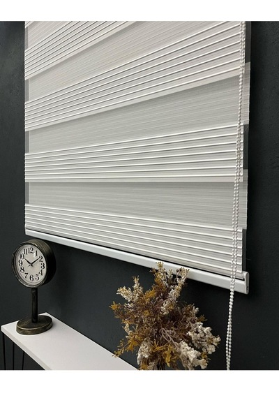 Beyaz Geniş Pliseli Zebra Stor Perde