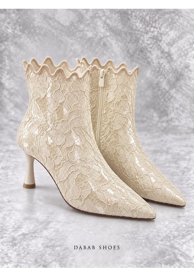 Dabab Shoes Mona Kadın Bej Dantel İşlemeli Sivri Burun Sıcak Astarlı Fermuarlı 7 Cm İnce Topuklu Bot Bootie Dabab Shoes Mona Kadın Bej Dantel İşlemeli Sivri Burun Sıcak Astarlı Fermuarlı 7 Cm İnce Topuklu Bot Bootie