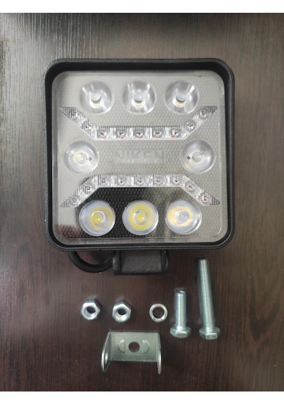 Niken Çalışma Lambası Pro 8 Ledli Kare 3 Fonksiyonlu
