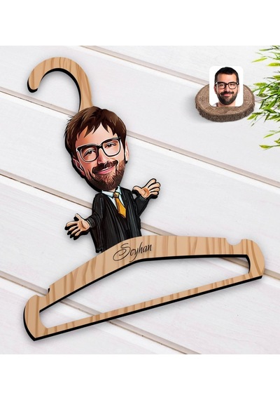 Kişiye Özel Erkek Avukat Karikatürlü Standart Boy Ahşap Elbise As (551143901)