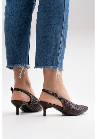 Alewomen Kahve Hasır Sivri Burun Arka Açık 4 Cm Topuk Boyu Gormi Stiletto Kadın Ayakkabı Kahverengi Alewomen Kahve Hasır Sivri Burun Arka Açık 4 Cm Topuk Boyu Gormi Stiletto Kadın Ayakkabı Kahverengi