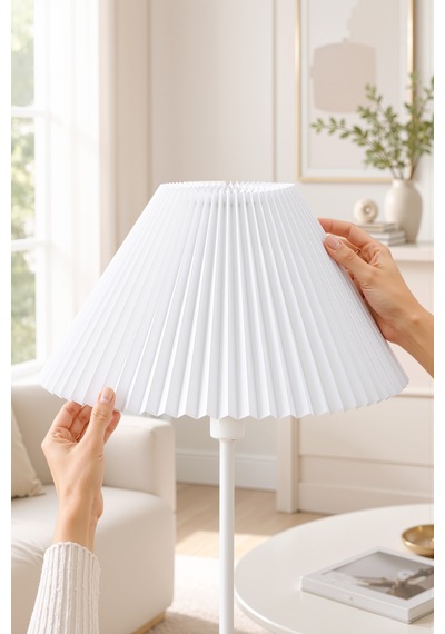 Metal Beyaz Lambader 150 Cm İthal Beyaz Kumaş Pileli Kırma Modern Başlık Lam10