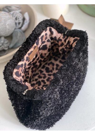 Black İce Ateiler El Yapımı Siyah Renk Kahverengi Leopar Astarlı Teddy Yün Örgü El Çantası Siyah