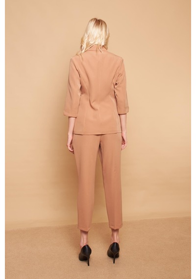 Yakalı Tek Düğmeli Kapri Kollu Kolu Yırtmaçlı Hafif Likralı Kumaş Blazer Ofis Ceket-camel CAMEL Yakalı Tek Düğmeli Kapri Kollu Kolu Yırtmaçlı Hafif Likralı Kumaş Blazer Ofis Ceket-camel CAMEL