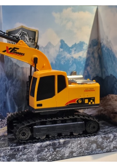 Xf Model Mühendislik Simülasyon Uzaktan Kumandalı Oyuncak Kepçe İnşaat Arabası İş Makinesi 34 Cm