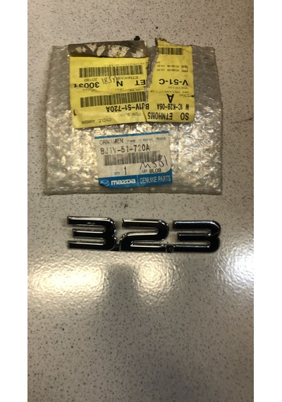 MAZDA 323 AMBLEM