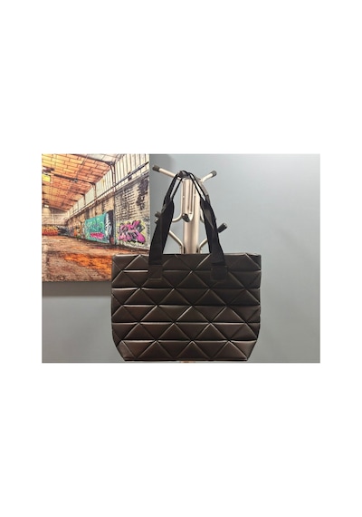 Özkara Çanta Çantadepo Kapiton Günlük Unisex Çanta Uzun Sapı Yoktur 40 30 12 Cm Ebatlarında siyah