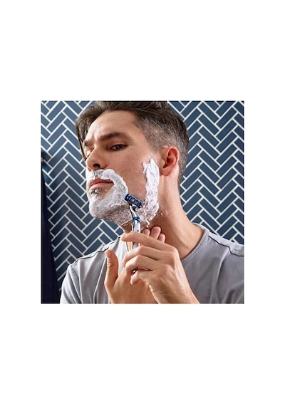 Erkekler İçin 3 Bıçaklı Tıraş Makinesi + Yedek Bıçak Seti
