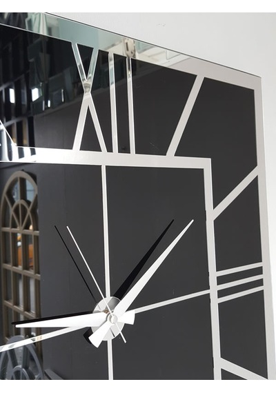 Ayna Denizi Silver Quare Black Model Gümüş Siyah Renk 60 CM x 60 CM Dekoratif Aynalı Duvar Saati Gümüş - Siyah