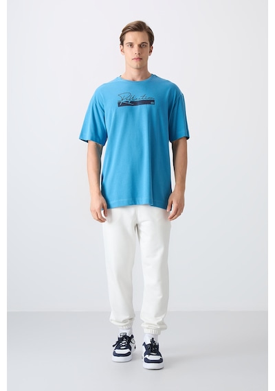Tommy Life Petrol Mavi Pamuklu Kalın Yumuşak Dokulu Oversize Fit Baskılı Erkek T-shirt - 88334 Petrol Mavi Tommy Life Petrol Mavi Pamuklu Kalın Yumuşak Dokulu Oversize Fit Baskılı Erkek T-shirt - 88334 Petrol Mavi