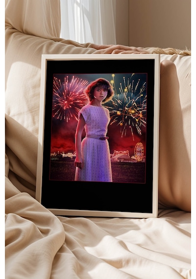 Stranger Things Nancy Wheeler Tasarım Çerçeveli Tablo - Retro Hawkins Yazı Sanatsal Duvar Dekoru Beyaz