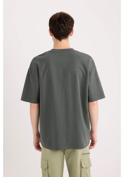 DeFacto Oversize Geniş Kalıp Ütü Gerektirmeyen Bisiklet Yaka Kısa Kollu Basic Düz Ağır Kumaş Tişört X3926AZ25SPGN498 DeFacto Oversize Geniş Kalıp Ütü Gerektirmeyen Bisiklet Yaka Kısa Kollu Basic Düz Ağır Kumaş Tişört X3926AZ25SPGN498