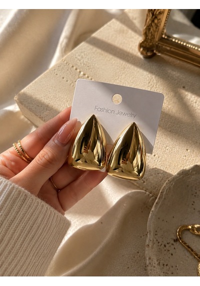 Gold Üçgen Form Küpe Modern Parlak Tasarım Gold Renk Altın