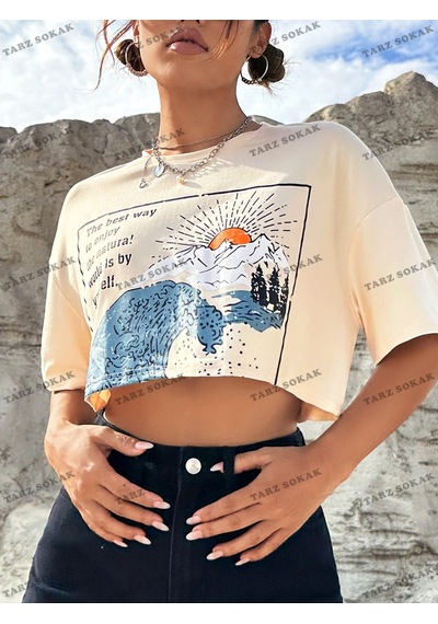 Flood Of Style Crop Ckod-232913 Dalgalı Ve Sloganlı Grafik Kısa Bej