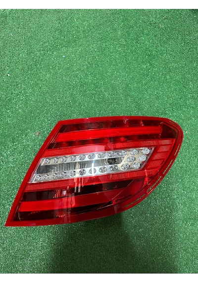 Mercedes C Serisi W204 Sağ Stop Lambası 2011-2013