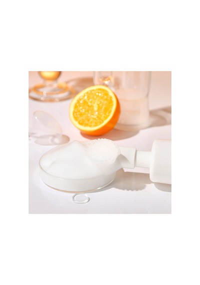 Fırçalı Yüz Temizleme Köpüğü 150ml C Vitamini