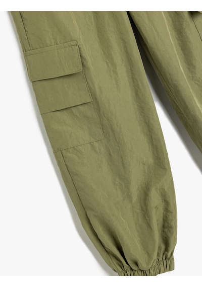 Koton Jogger Paraşüt Pantolon Cep Detaylı Beli Lastikli Haki 5wkg40054aw Haki
