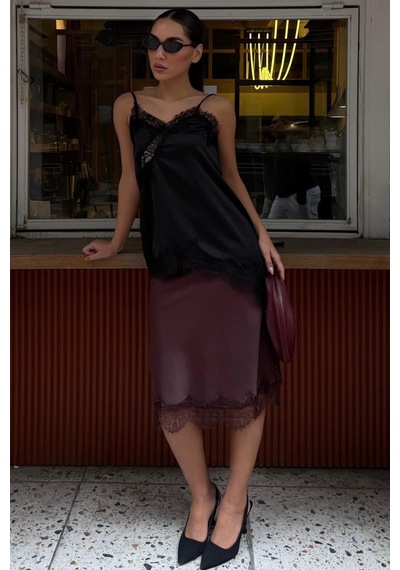 Madmext Siyah Dantelli Asimetrik Kesim Saten Bluz Mg2694