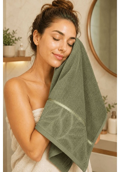 El Yüz Havlusu 50x90 Cm Kısmi Kadife Lunaria Collection 230 Gr Yeşil