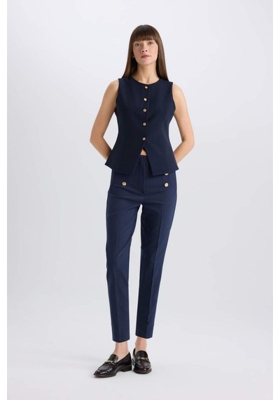 DeFacto Skinny Fit Yüksek Bel Cepli Düğmeli Düz Paça Kumaş Pantolon E5431AX25SPNV253