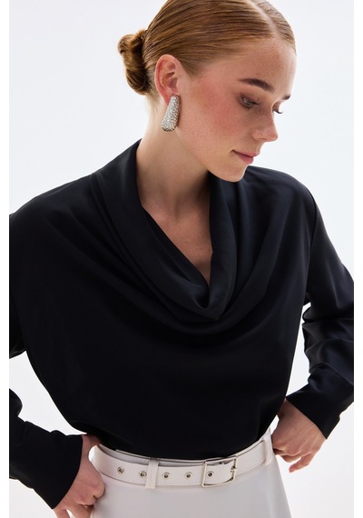 Sateen Degaje Yaka Bluz - Siyah-136731 Siyah