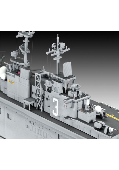 Revell Model Set Gemi Assault Carrier Uss 65178