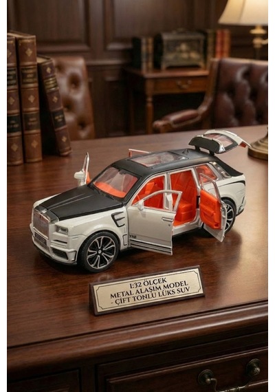 Rolls Royce Cullinan Metal Model Araba 1:32 - Sesli Işıklı Kapıları Açılan Oyuncak Jip 18 Cm