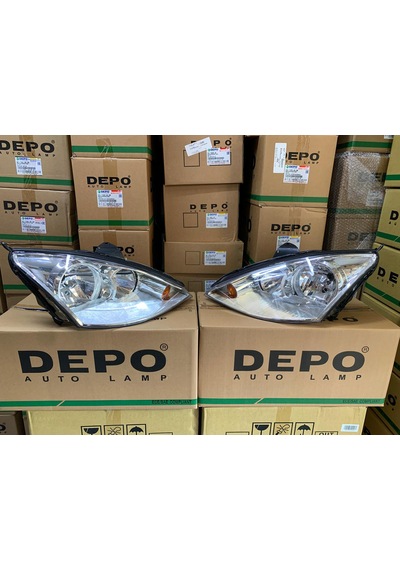 Ford Focus 2002-2005 Arası Depo Sağ Ve Sol Far Takım 2m51-13100-bd / 2m51-13101-bd