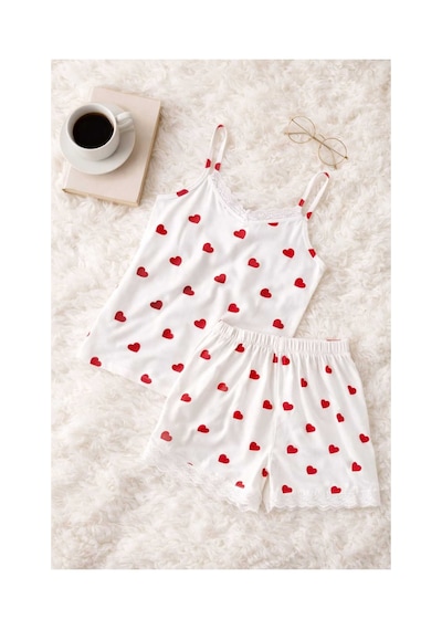 Tenra Kadın Beyaz Kalp Desenli İp Askılı Şortlu Pijama Takımı Dantel Detaylı
